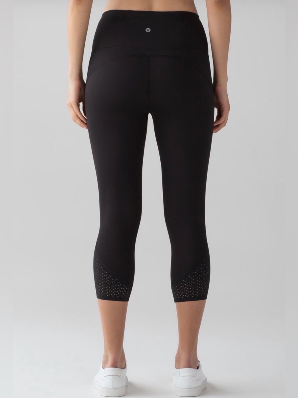 Lululemon Anew Black High Rise Laser Cut Crop 21” Leggings Size 4